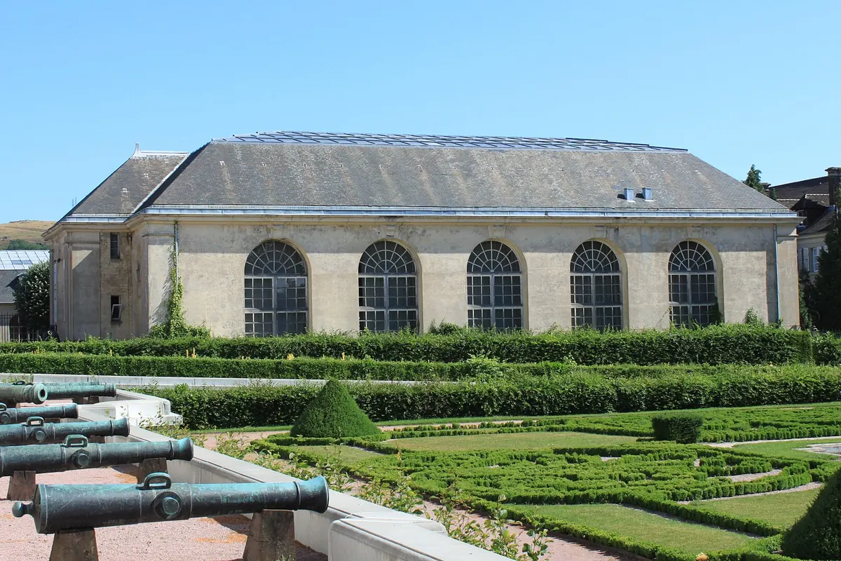 Les jardins à la française du parc du château de la Verrerie, au Creusot en Saône-et-Loire
